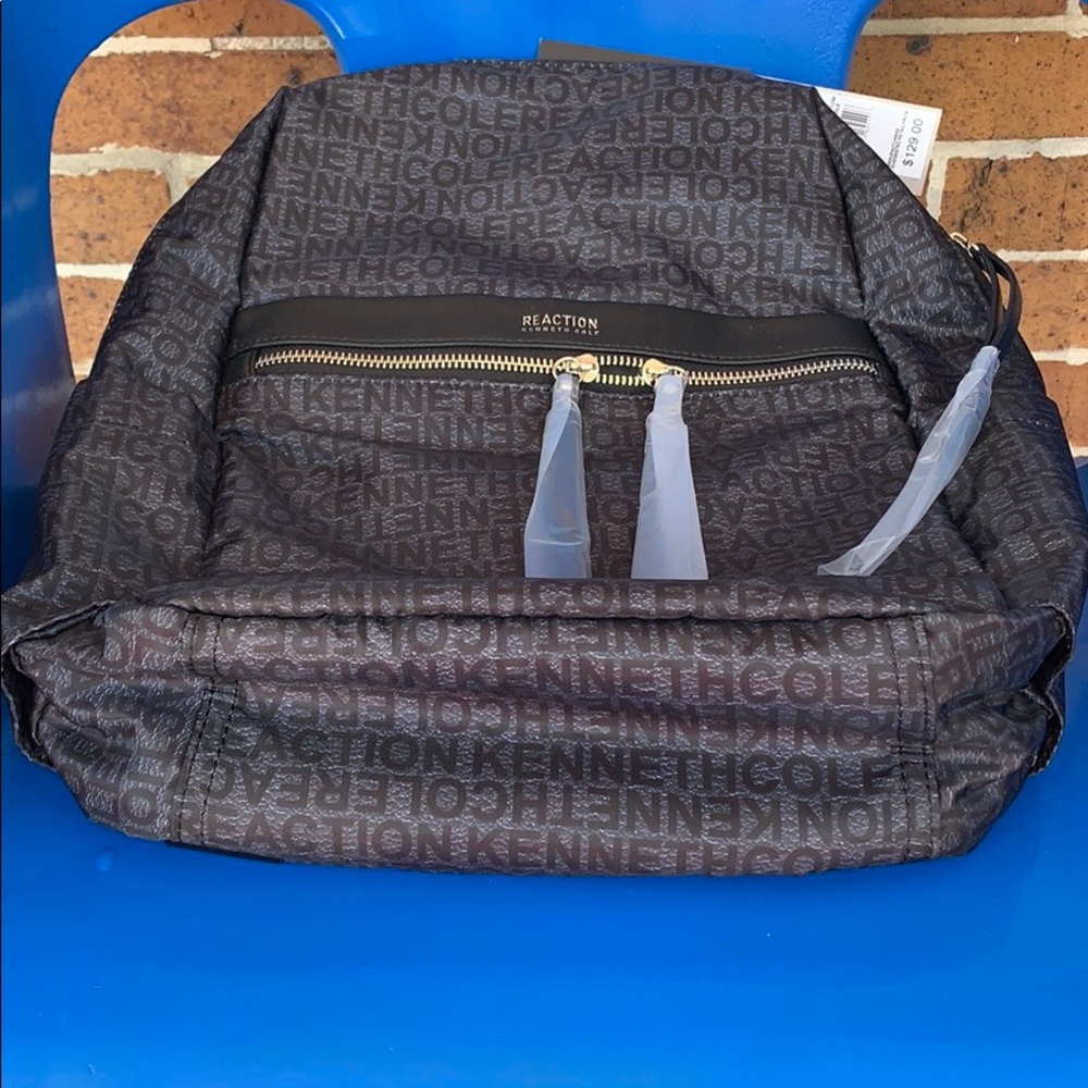 Backpack - Picture 4 of 12